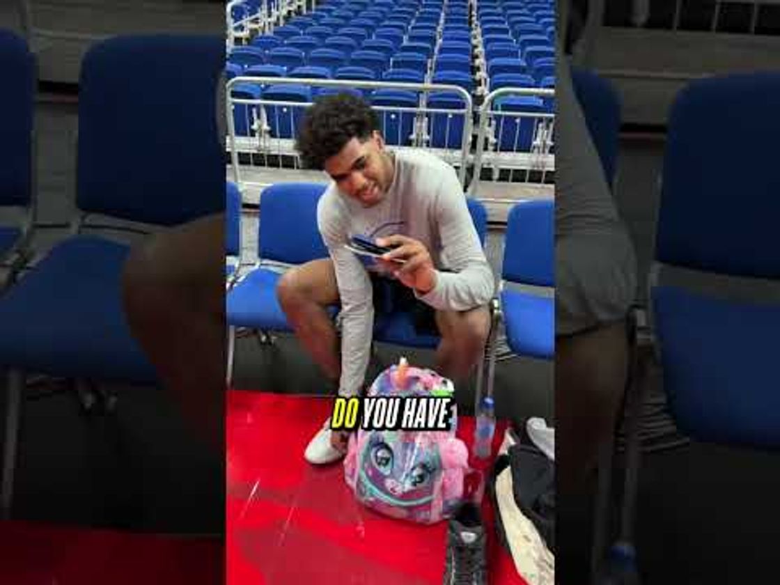 Rookie Jase Richardson takes us through the iconic pink backpack 🎒