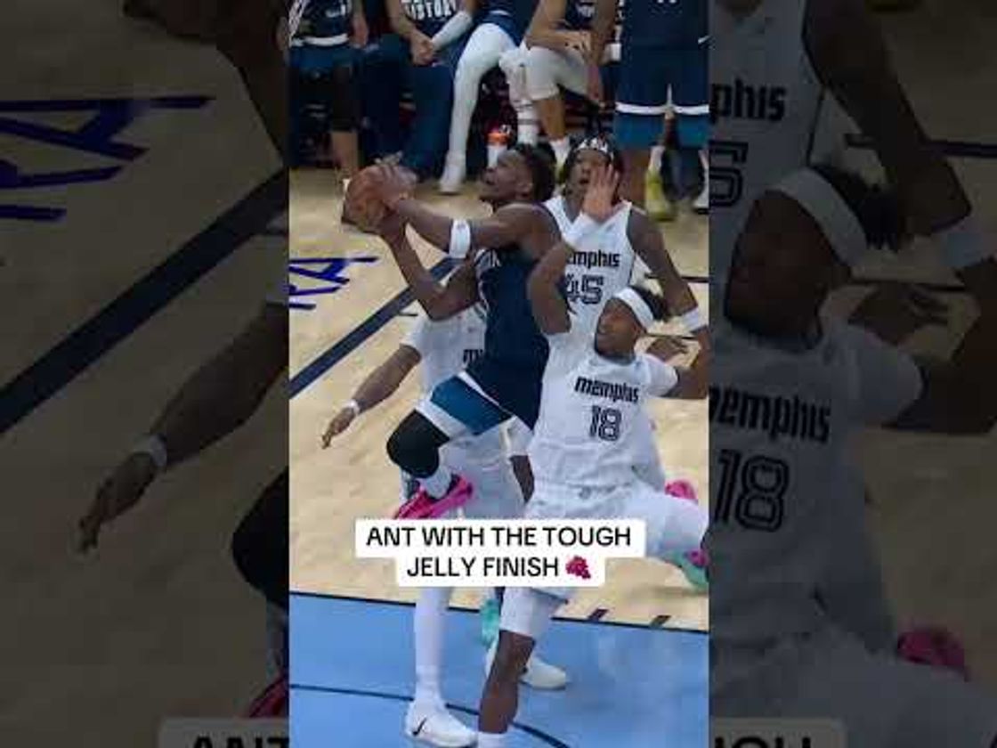 Anthony Edwards with the jelly finish 🍇