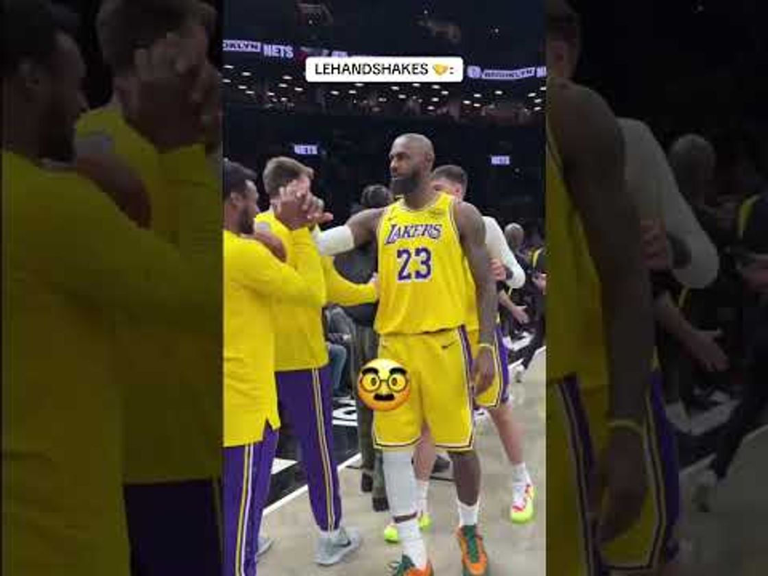LeBron, King of Handshakes 🤝