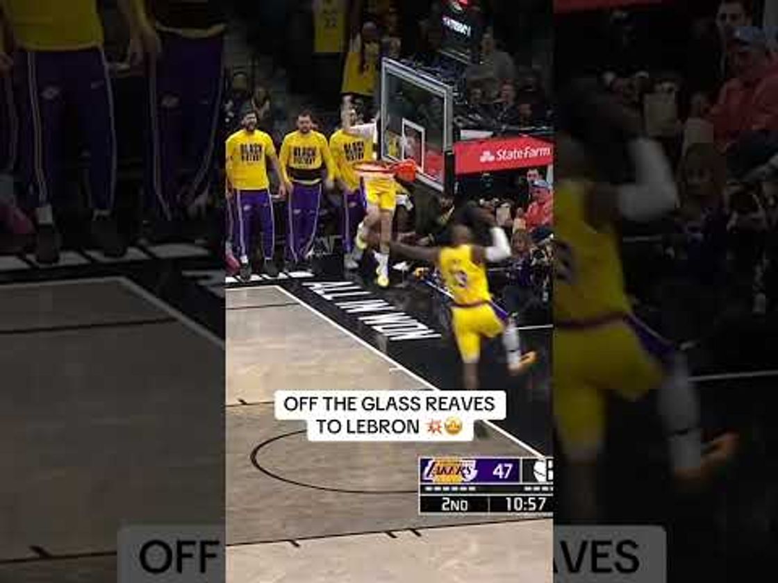 LEBRON ALLEY-OOP OFF THE GLASS 🤯