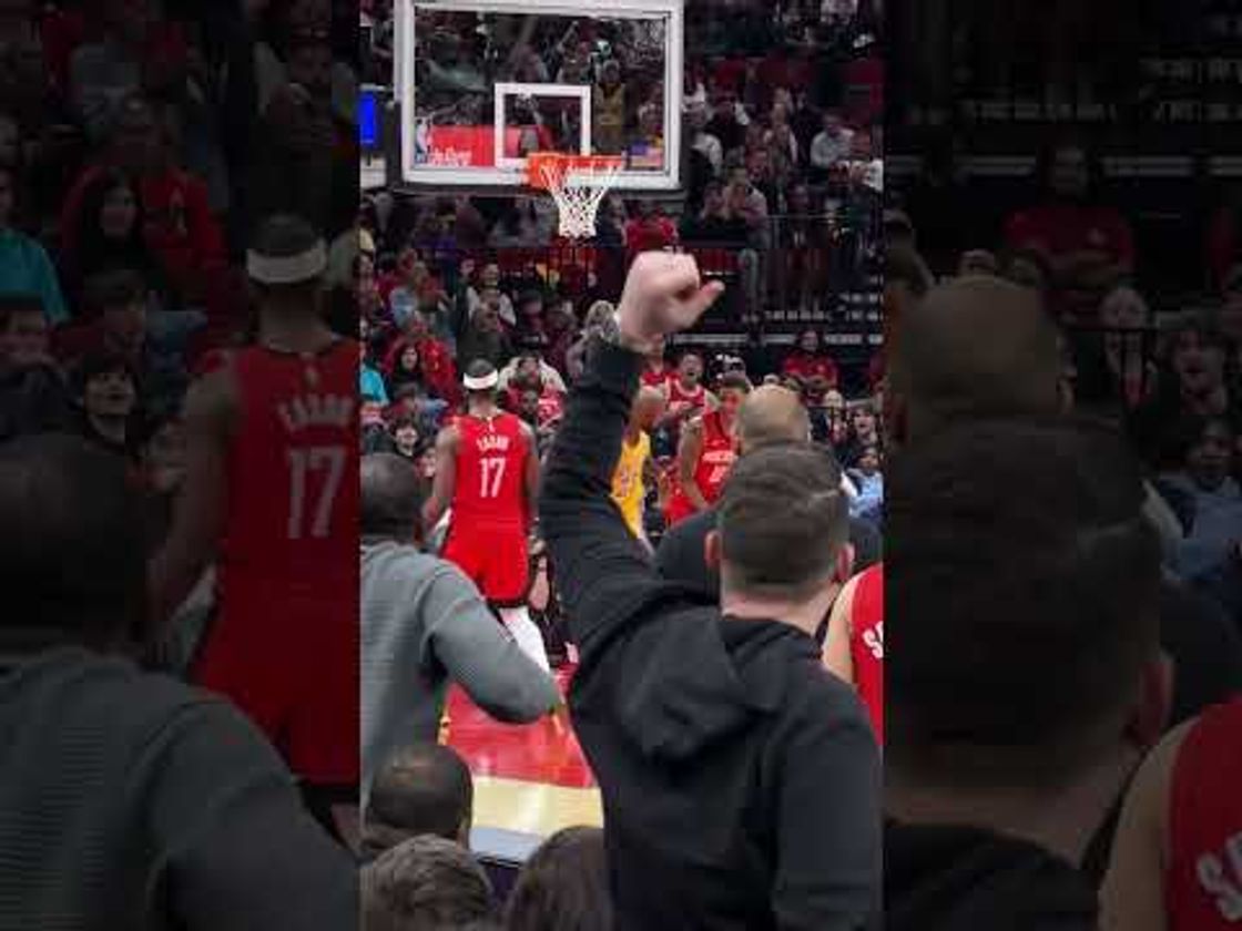 This LeBron dunk angle 😱🤯