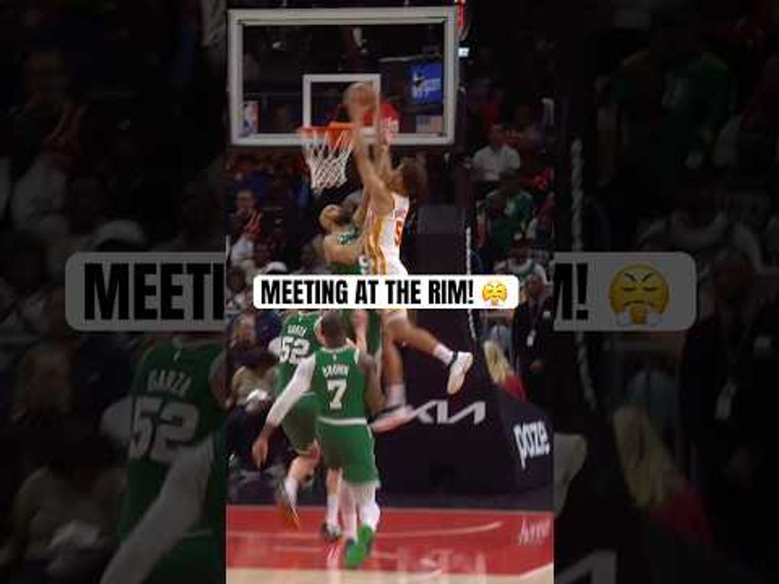 Dyson Daniels has a meeting with the rim!