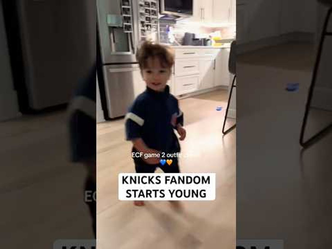 "Let’s go Knicks!" 🥹 This toddler was fitted (and hyped up) for Game 2 😆(Via: dana_bernardino/TT)