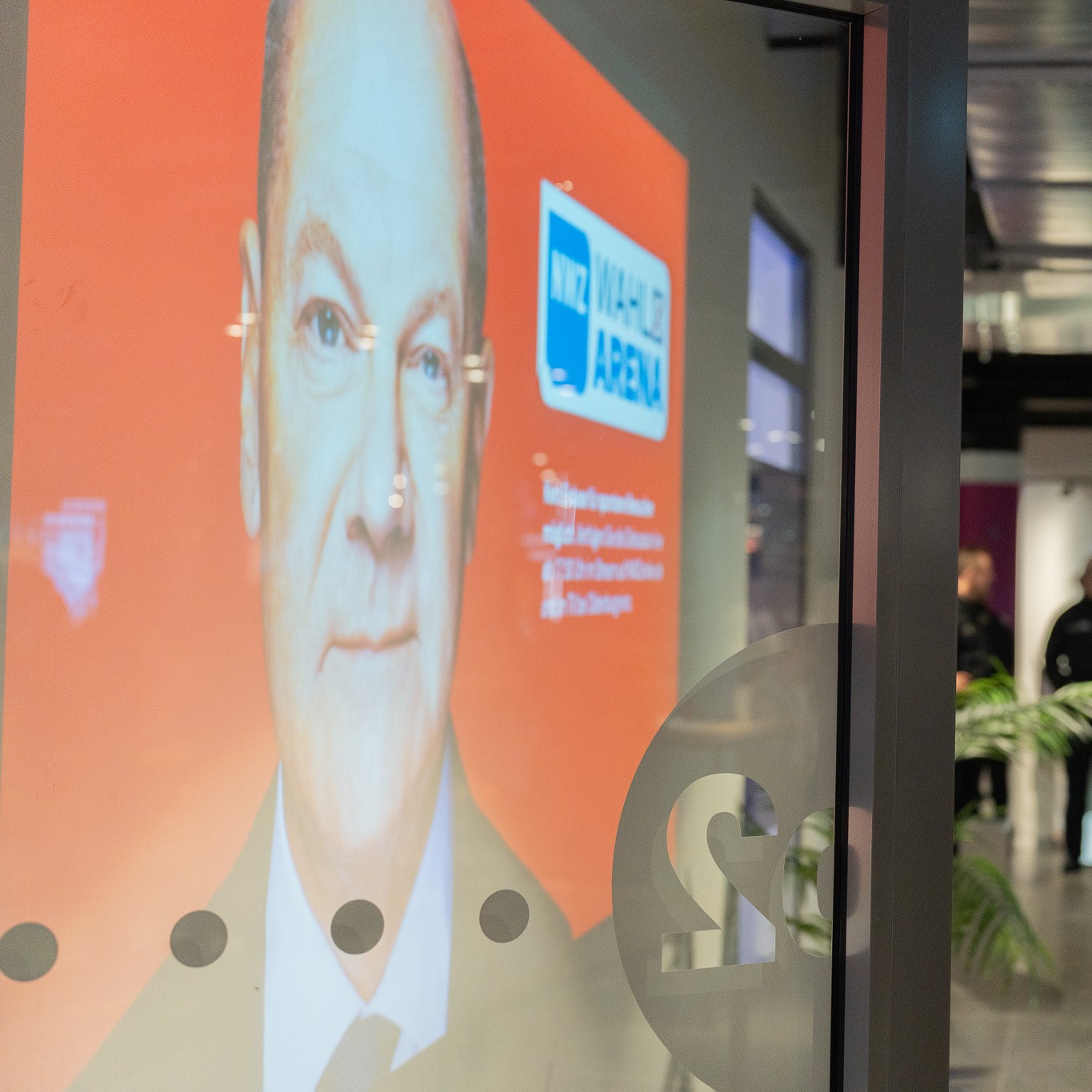 NWZ-Wahlarena: Using Longform and Social Video to Localize National Politics