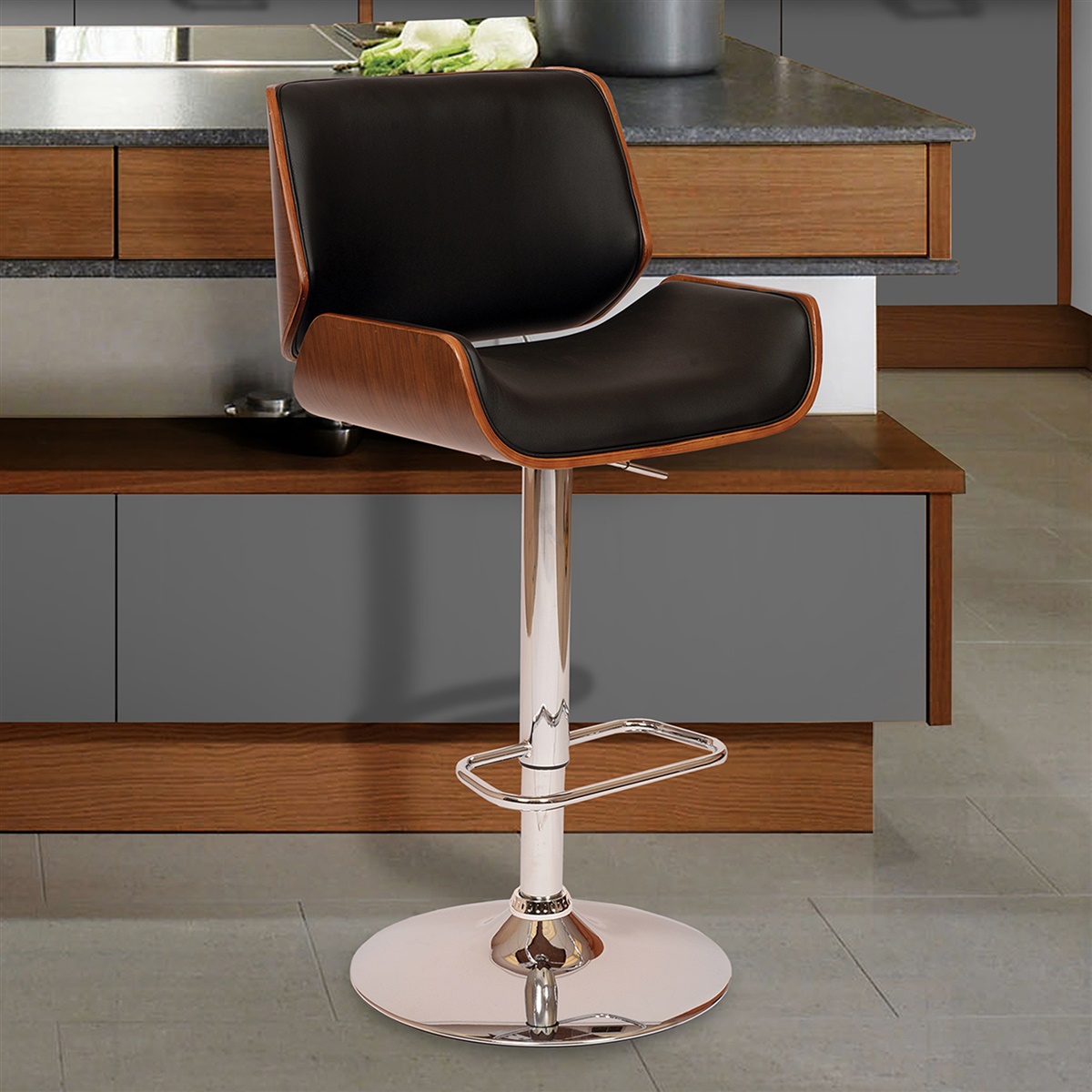 London Swivel Bar Stool