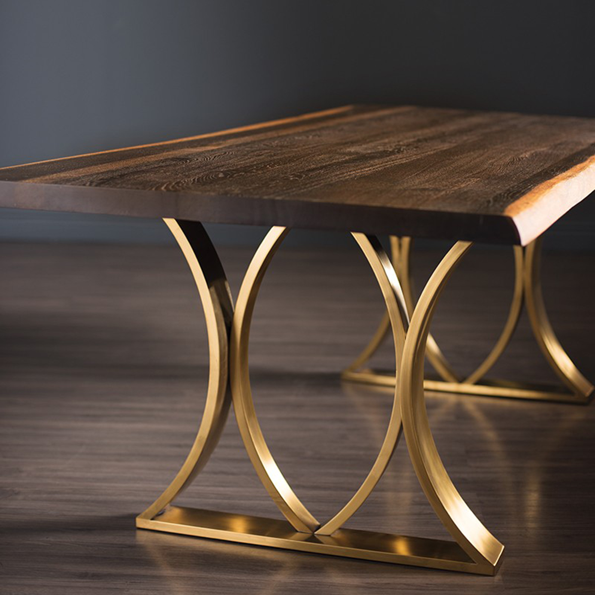 Mila Dining Table