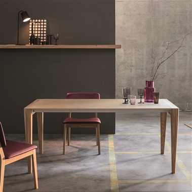 Retro Extendable Dining Table