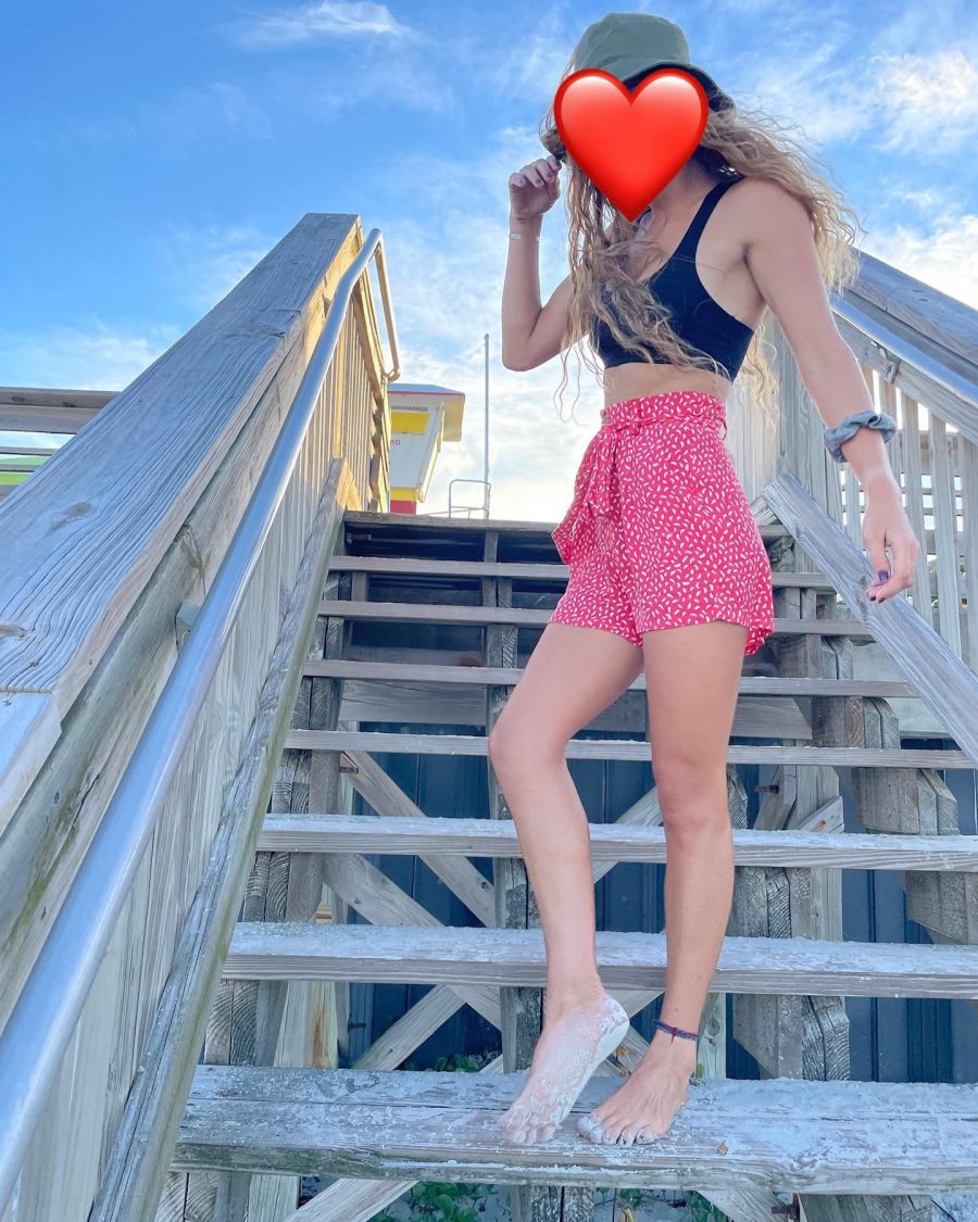 hang10toes | InstaFeetModels