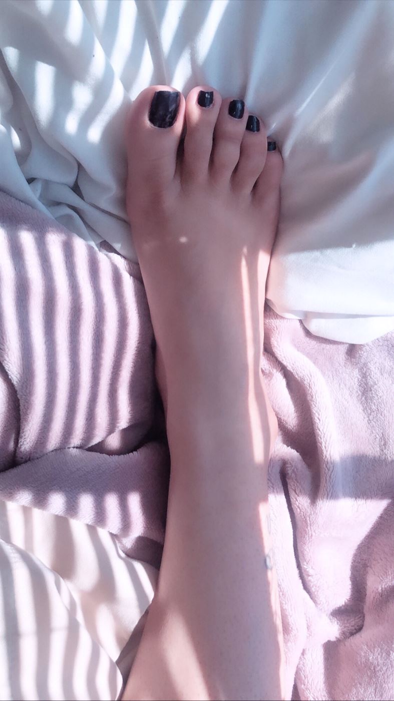 reynalorenaaa | Free Live HD Feet Sessions