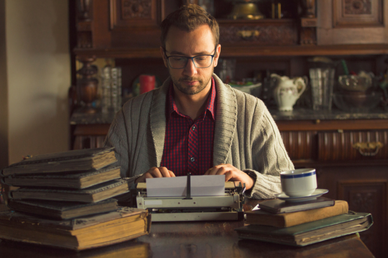 The Average Author Earns This Much In 2018 Instanthub