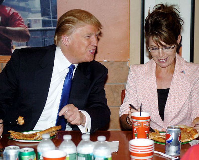 Particular Pizza Eater | 8 Strange Eating Habits of Donald Trump | InstantHub Particular Pizza Eater | 8 Strange Eating Habits of Donald Trump | InstantHub