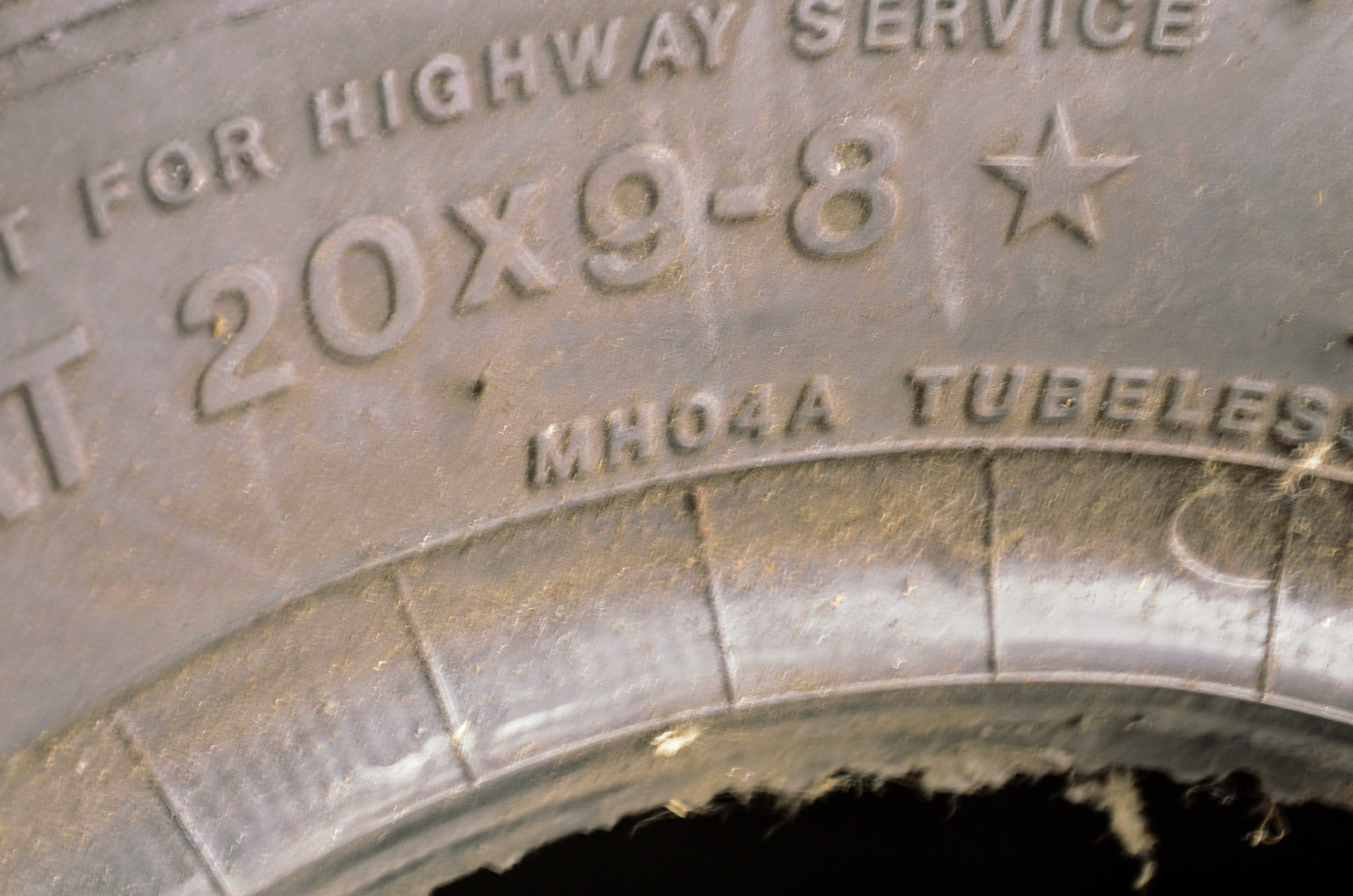 New Bridgestone Mud Hooks 04 Tire 20x98 eBay