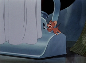Screenshots from the 1942 MGM cartoon Fraidy Cat