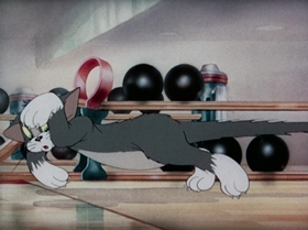 Screenshots from the 1942 MGM cartoon The Bowling Alley Cat