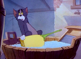 Screenshots from the 1943 MGM cartoon Yankee Doodle Mouse