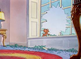 Screenshots from the 1946 MGM cartoon Trap Happy