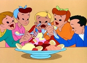 Screenshots from the 1946 Disney cartoon All the Cats Join In