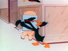 Screenshots from the 1946 Warner Bros. cartoon Daffy Doodles
