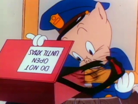 Screenshots from the 1946 Warner Bros. cartoon Daffy Doodles