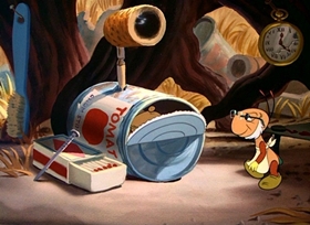Screenshots from the 1949 Disney cartoon The Greener Yard