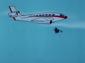 Screenshots from the 1976 DePatie Freleng cartoon Sweat Hog Shark