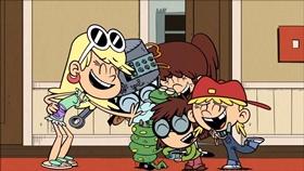 Screenshots from the 2016 Nickelodeon cartoon Overnight Success