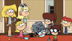 Screenshots from the 2016 Nickelodeon cartoon Overnight Success