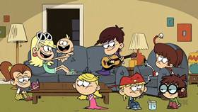 Screenshots from the 2017 Nickelodeon cartoon Back in Black