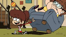 Screenshots from the 2017 Nickelodeon cartoon Potty Mouth