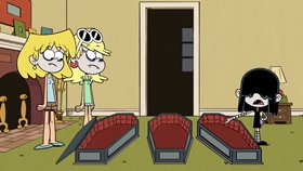 Screenshots from the 2018 Nickelodeon cartoon Fandom Pains