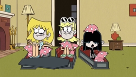 Screenshots from the 2018 Nickelodeon cartoon Fandom Pains