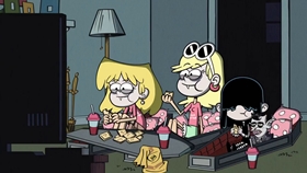 Screenshots from the 2018 Nickelodeon cartoon Fandom Pains