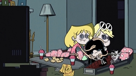 Screenshots from the 2018 Nickelodeon cartoon Fandom Pains