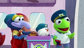 Screenshots from the 2018 Odd Bot Animation cartoon Animal Fly Airplane