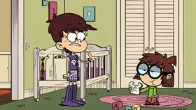 Screenshots from the 2018 Nickelodeon cartoon Really Loud Music