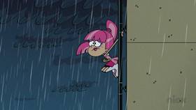 Screenshots from the 2018 Nickelodeon cartoon Really Loud Music