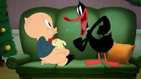 Screenshots from the 2020 Warner Bros. Television cartoon Elf Help