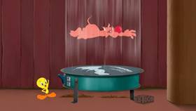 Screenshots from the 2021 Warner Bros. Television cartoon Circular Fan