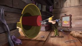 Screenshots from the 2022 Netflix cartoon Rats All Folks!