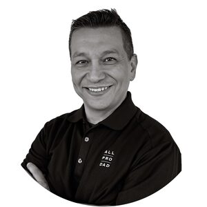 Fernando Mendiola headshot