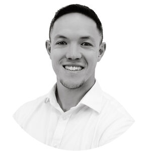 Dustin Ayres headshot