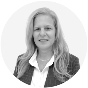 Stacy Schmid headshot