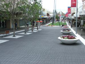 Medium_sp_pedestrian_plaza_queensland_australia