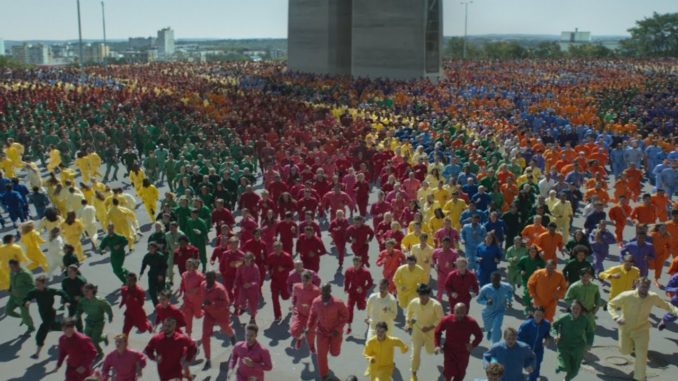 iPhone XR — Color Flood — Apple