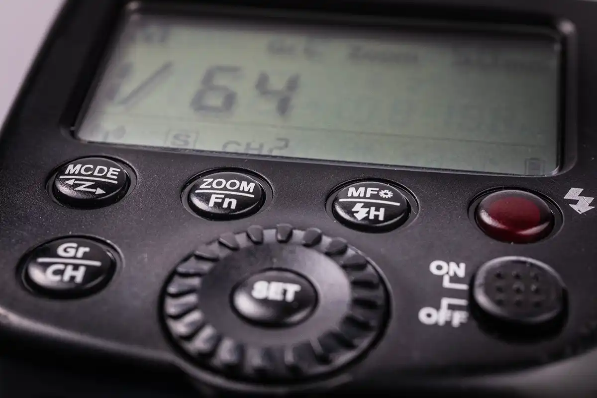 Camera Flash Controller How to Use Off-Camera Flash in Manual Mode