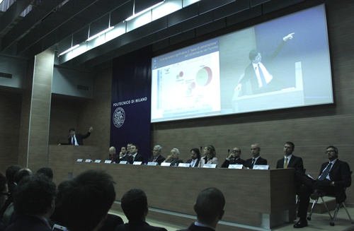 Un momento della presentazione di Alessandro Perego