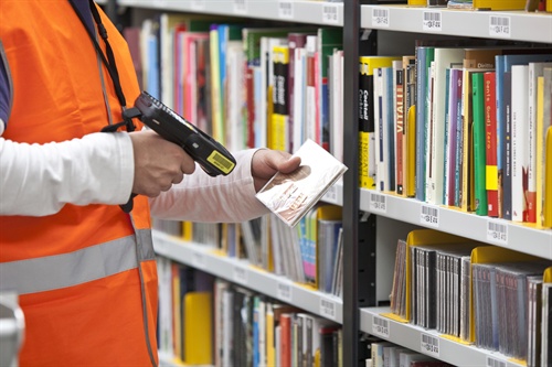 Centro di distribuzione, interno 1