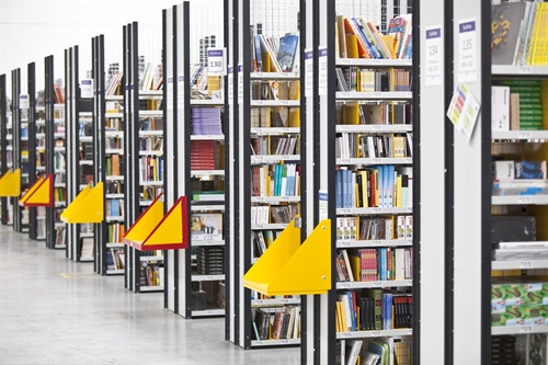 Centro di distribuzione, interno 5