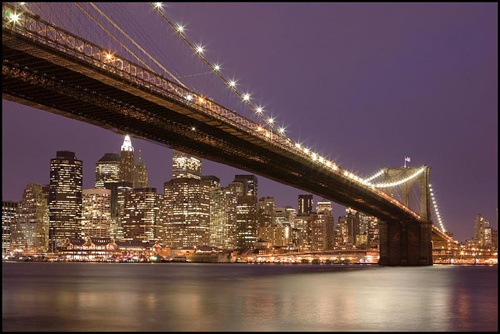 Brooklyn_Bridge_by_Night,_New_York.jpg