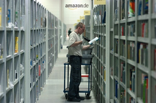 Uno dei centri di distrubuzione di Amazon in Europa